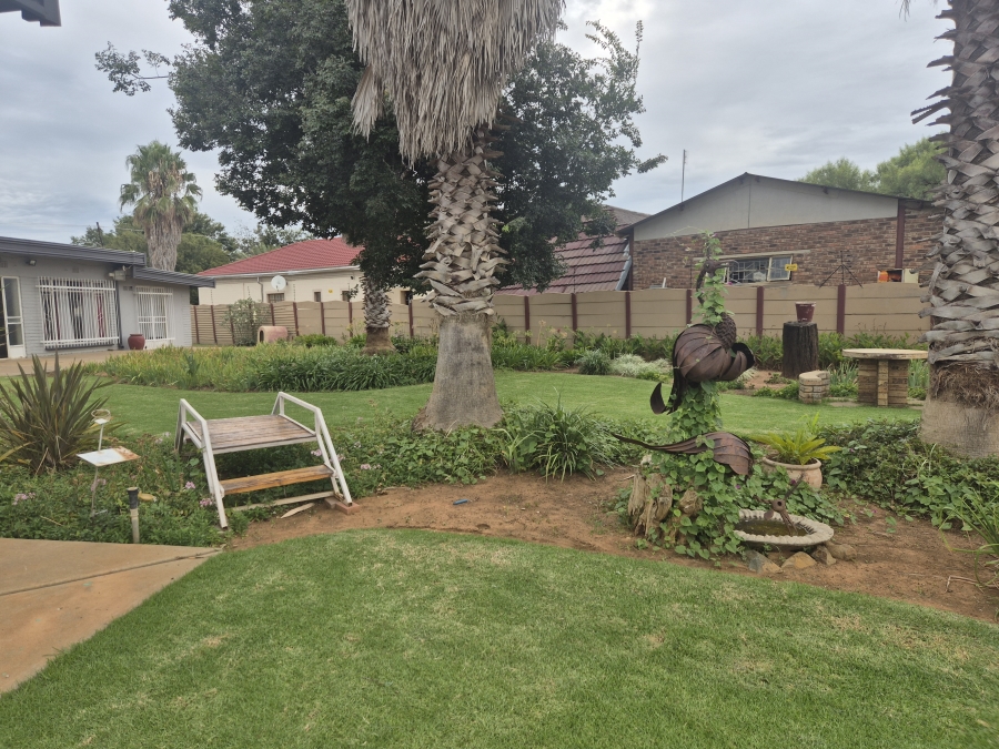 5 Bedroom Property for Sale in Wolmaransstad North West